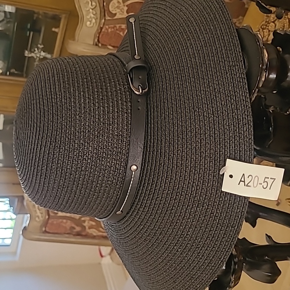 Black straw hat